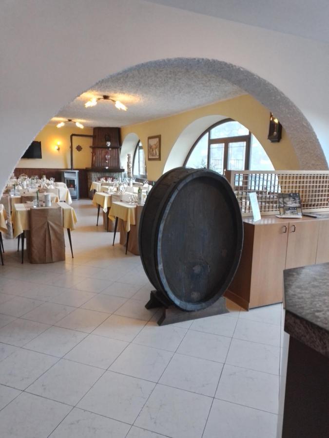 Hotel Ristorante Miravalle Teglio Exterior photo