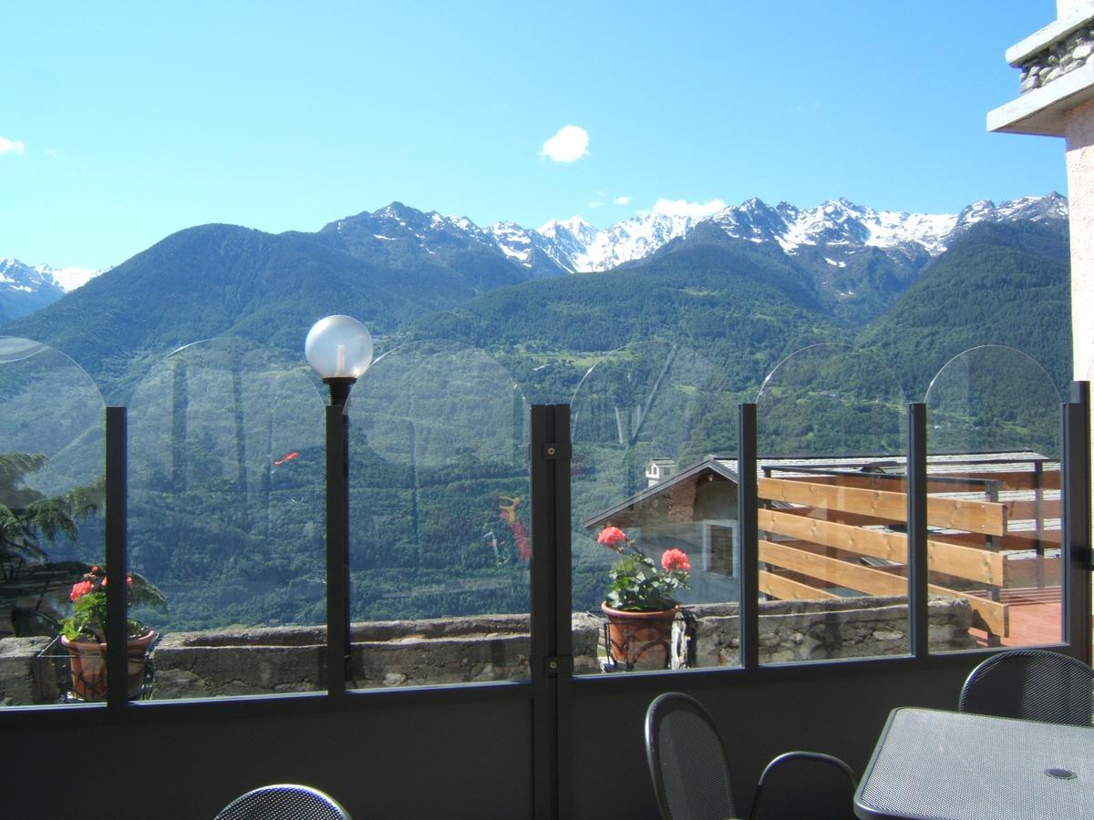 Hotel Ristorante Miravalle Teglio Exterior photo